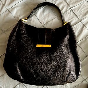 GUCCI GUCCISSIMA MEDIUM HOBO Black